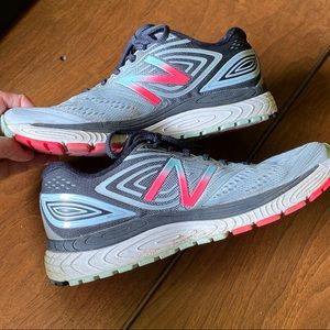 New Balance 880 v7 size 9